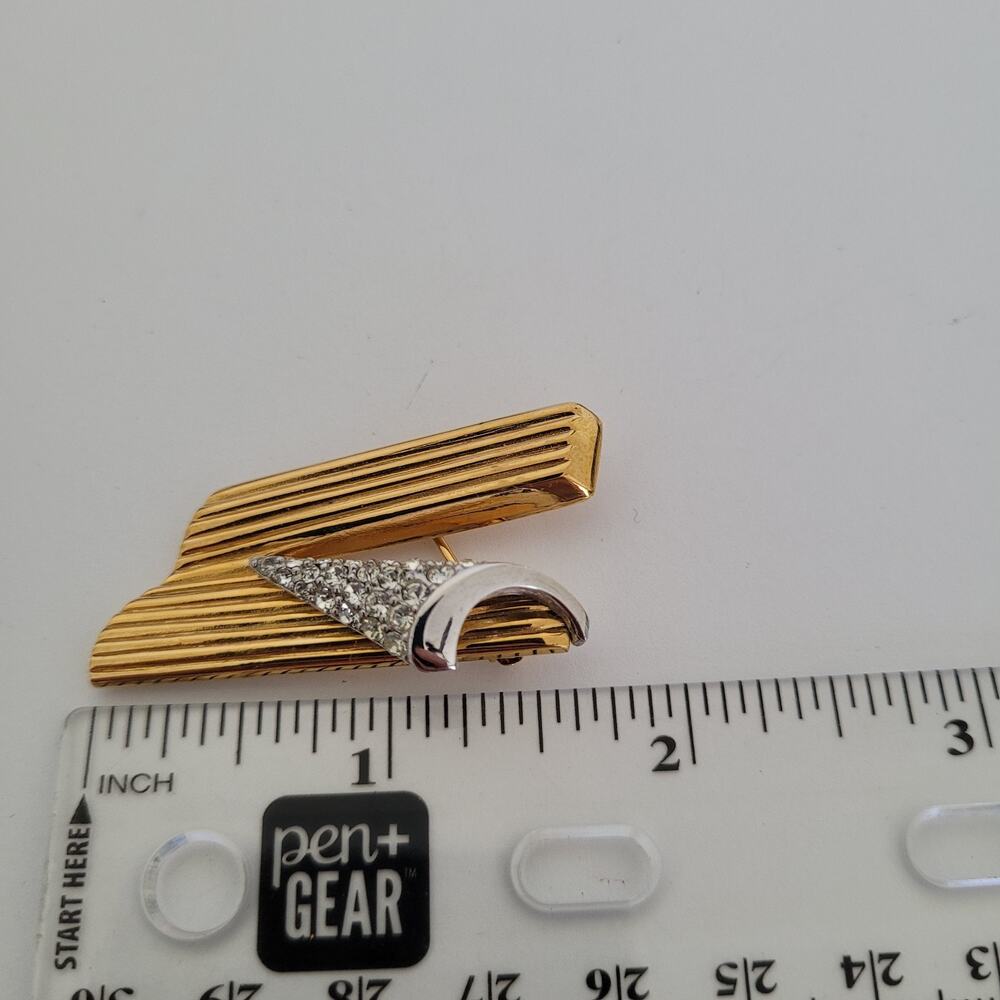 Givenchy Vintage Gold Tone Clear Rhinestone Brooch Pin Medium 2inch Stepped 1978 - Picture 7 of 7